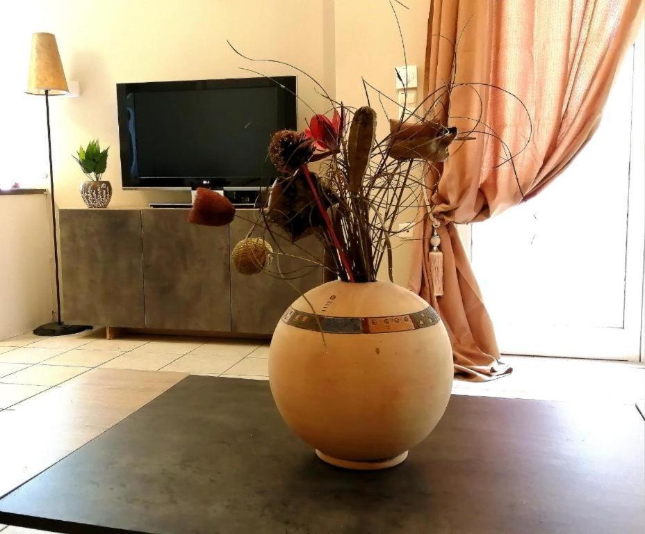 Odyseia Apts Ιi At The Center Of The City & Old Town Ханя Екстериор снимка